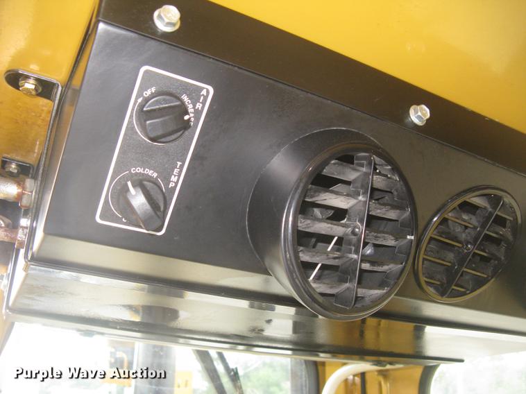 image for item DC1286 1997 Caterpillar D7R dozer