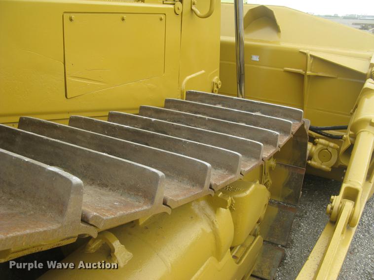 image for item DC1286 1997 Caterpillar D7R dozer