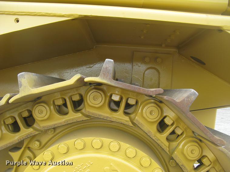 image for item DC1286 1997 Caterpillar D7R dozer