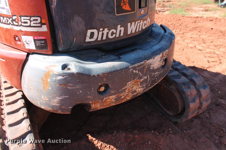 image for item DD3456 2005 Ditch Witch MX352 mini excavator