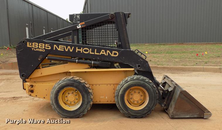 image for item DD5322 1999 New Holland LX885 Turbo skid steer