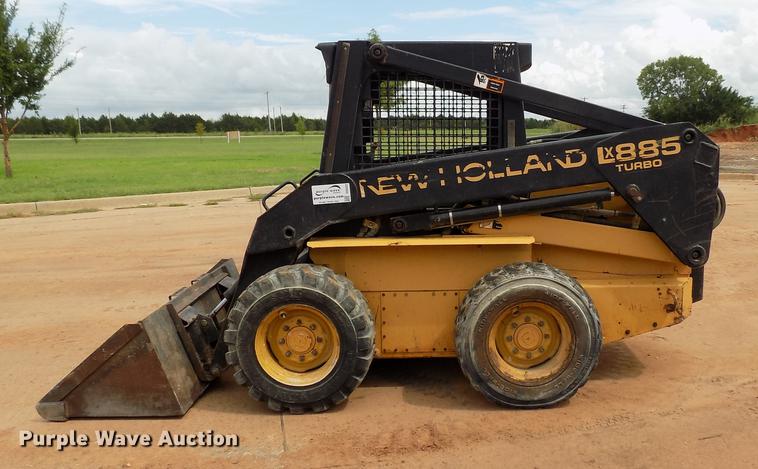 image for item DD5322 1999 New Holland LX885 Turbo skid steer