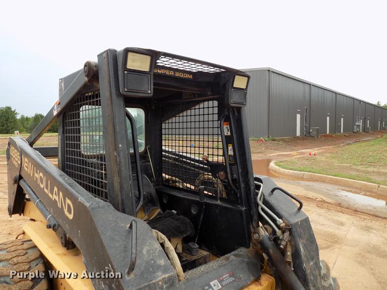 image for item DD5322 1999 New Holland LX885 Turbo skid steer