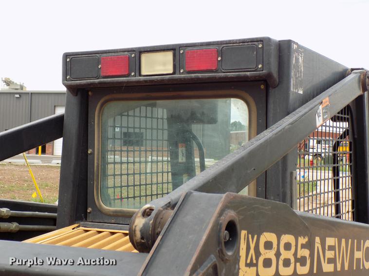 image for item DD5322 1999 New Holland LX885 Turbo skid steer