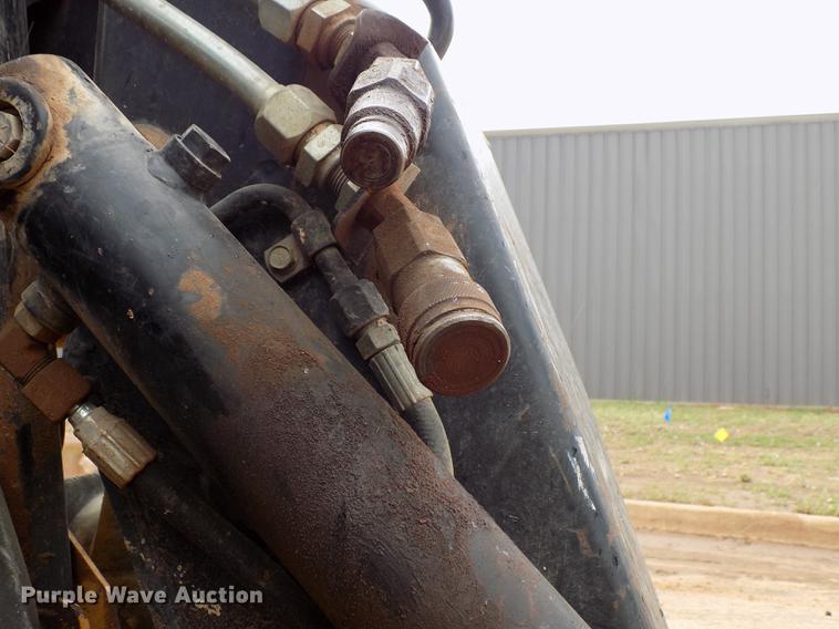 image for item DD5322 1999 New Holland LX885 Turbo skid steer