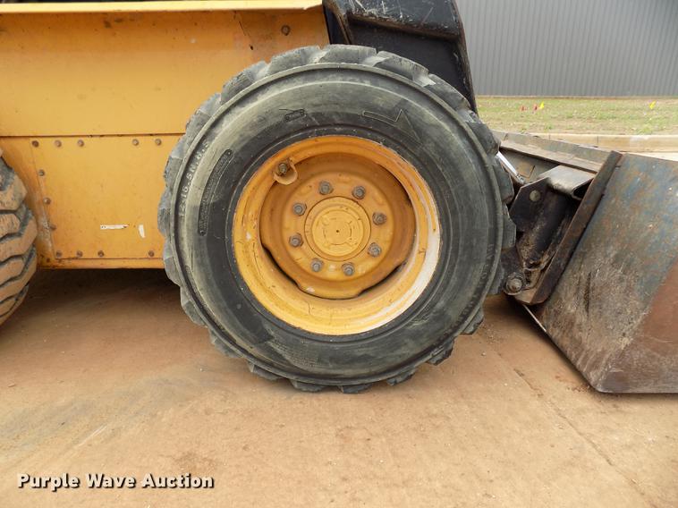 image for item DD5322 1999 New Holland LX885 Turbo skid steer