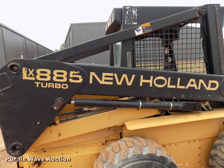 image for item DD5322 1999 New Holland LX885 Turbo skid steer