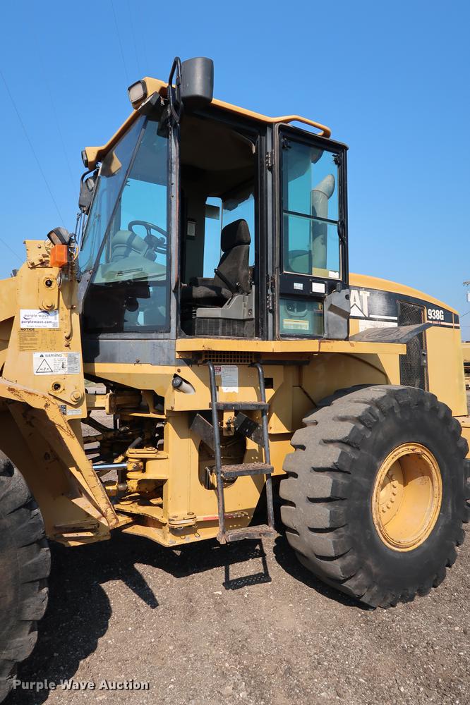 image for item DD5324 2004 Caterpillar 938G Series II wheel loader