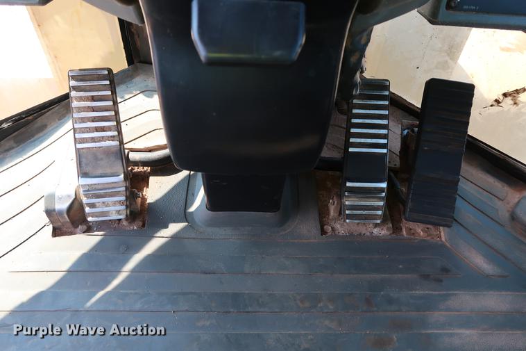 image for item DD5324 2004 Caterpillar 938G Series II wheel loader