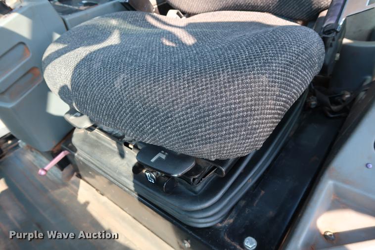 image for item DD5324 2004 Caterpillar 938G Series II wheel loader