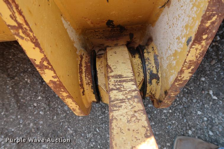 image for item DD5324 2004 Caterpillar 938G Series II wheel loader