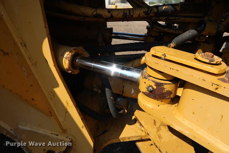 image for item DD5324 2004 Caterpillar 938G Series II wheel loader