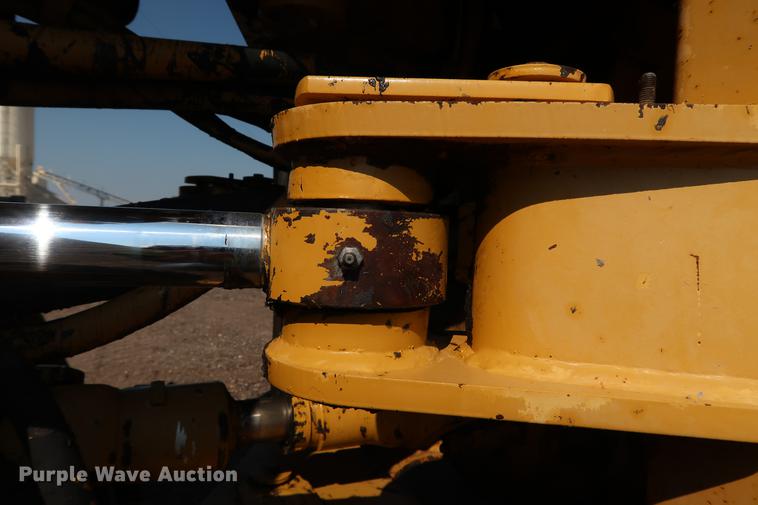 image for item DD5324 2004 Caterpillar 938G Series II wheel loader