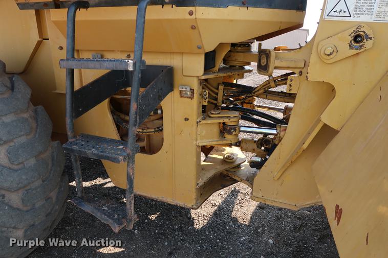 image for item DD5324 2004 Caterpillar 938G Series II wheel loader