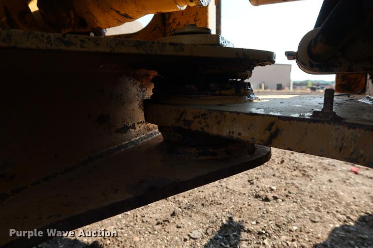 image for item DD5324 2004 Caterpillar 938G Series II wheel loader