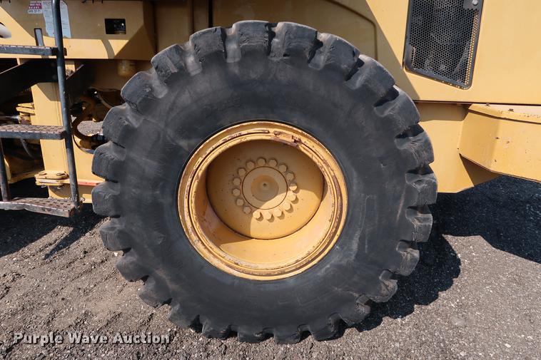 image for item DD5324 2004 Caterpillar 938G Series II wheel loader