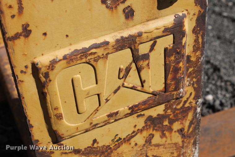 image for item DD5327 Caterpillar FK938HQ60 forks