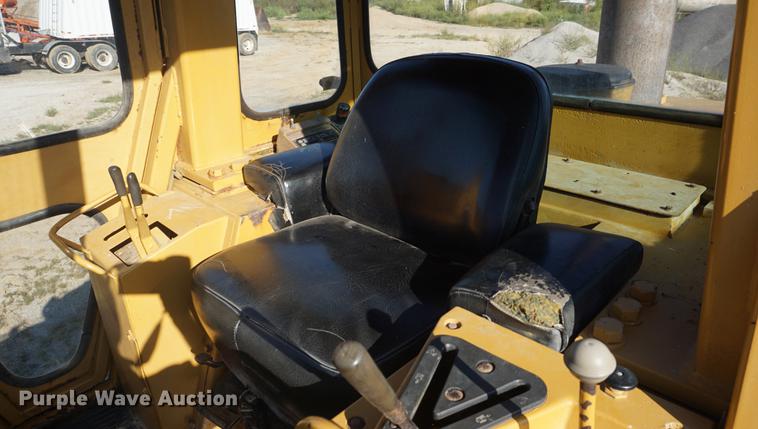 image for item DD6478 1983 Caterpillar 973 track loader