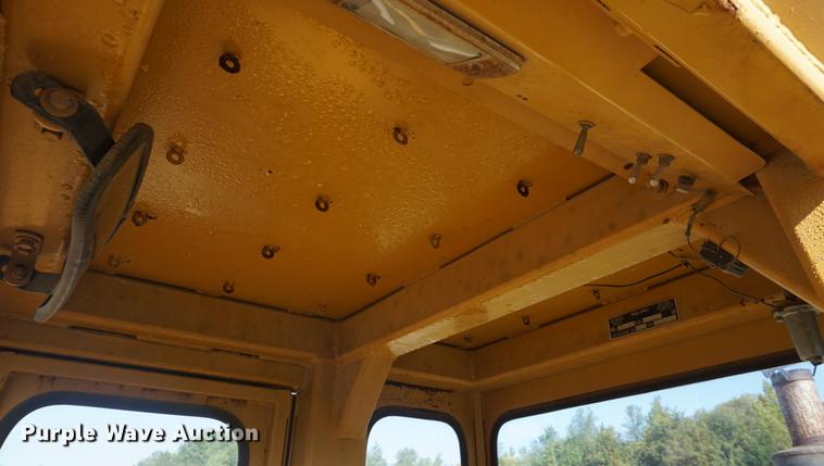 image for item DD6478 1983 Caterpillar 973 track loader