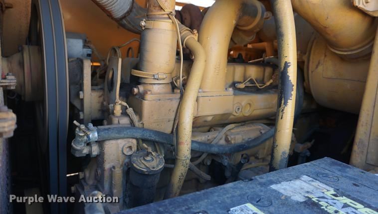 image for item DD6478 1983 Caterpillar 973 track loader