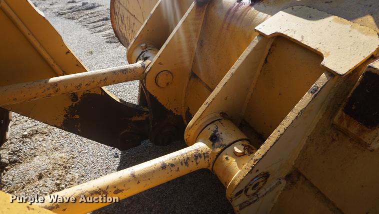 image for item DD6478 1983 Caterpillar 973 track loader