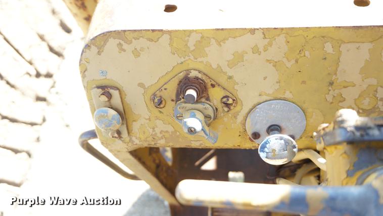 image for item DD6482 1956 Caterpillar DW21C conventional scraper