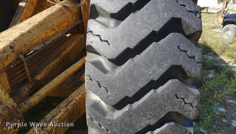 image for item DD6485 Caterpillar 80 scraper