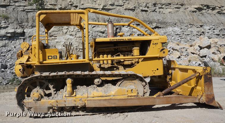 image for item DD6488 1953 Caterpillar D8 dozer