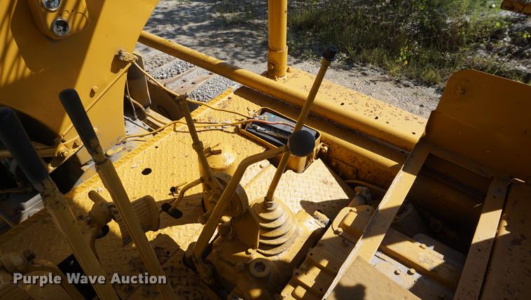 image for item DD6488 1953 Caterpillar D8 dozer
