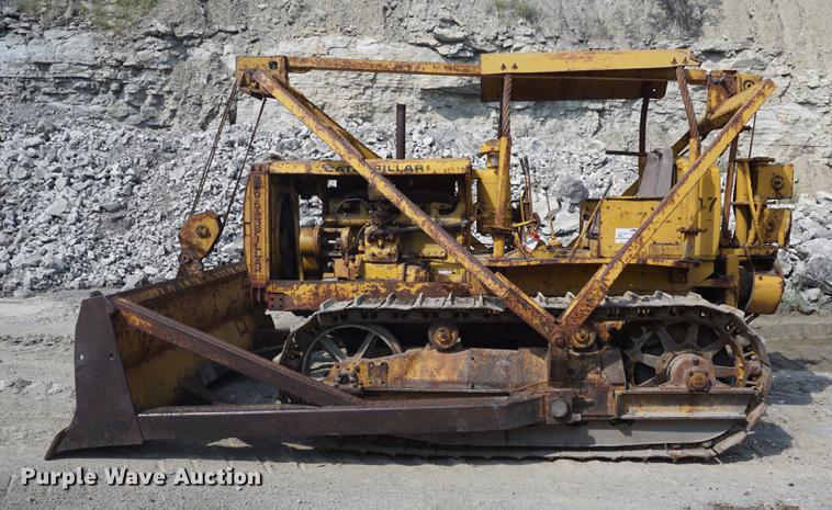 image for item DD6489 1937 Caterpillar RD7 dozer