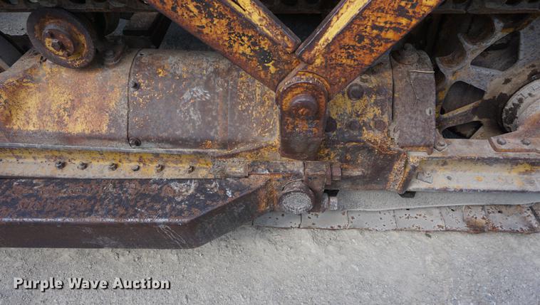 image for item DD6489 1937 Caterpillar RD7 dozer
