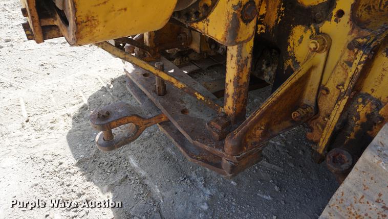 image for item DD6489 1937 Caterpillar RD7 dozer