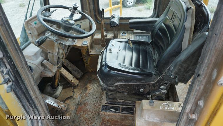 image for item DD6508 1986 Caterpillar 966D wheel loader