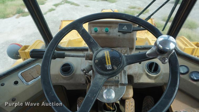 image for item DD6508 1986 Caterpillar 966D wheel loader
