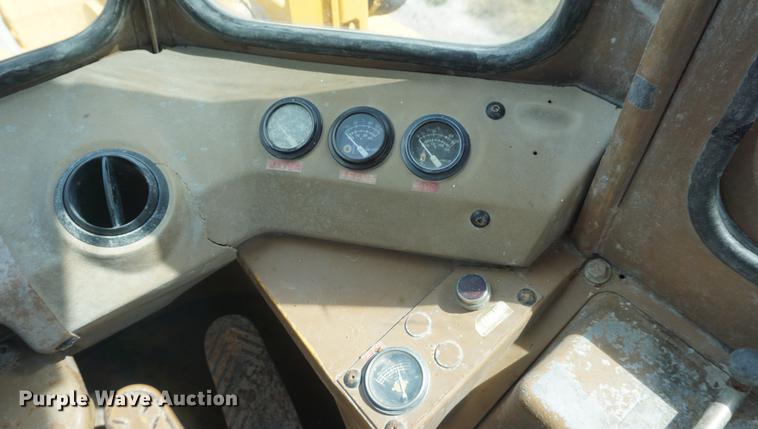 image for item DD6508 1986 Caterpillar 966D wheel loader