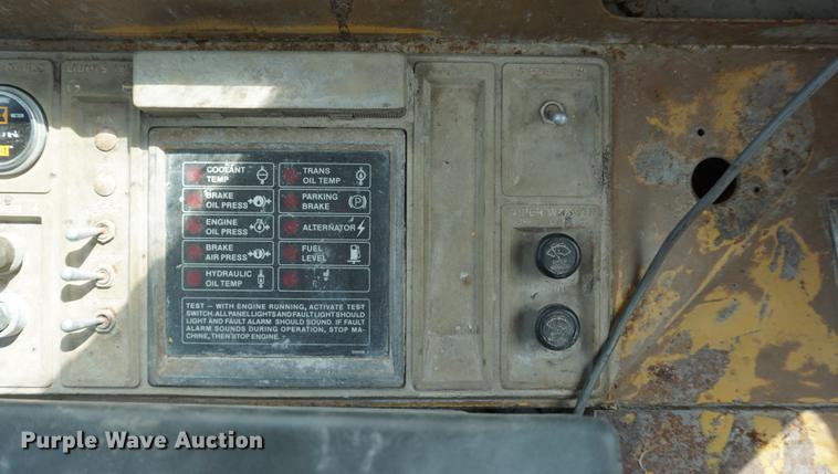 image for item DD6508 1986 Caterpillar 966D wheel loader