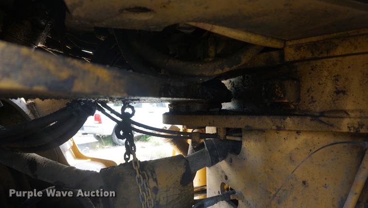 image for item DD6508 1986 Caterpillar 966D wheel loader