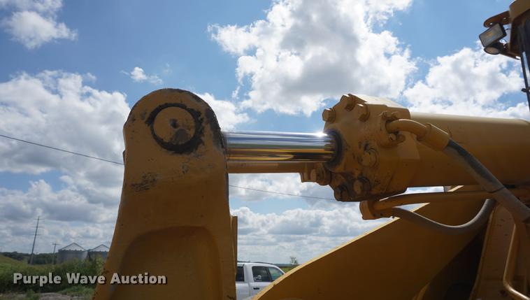 image for item DD6508 1986 Caterpillar 966D wheel loader