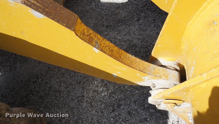 image for item DD6508 1986 Caterpillar 966D wheel loader