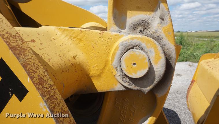 image for item DD6508 1986 Caterpillar 966D wheel loader