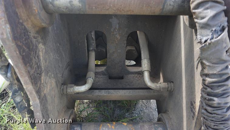 image for item DD6513 NPK 16X breaker