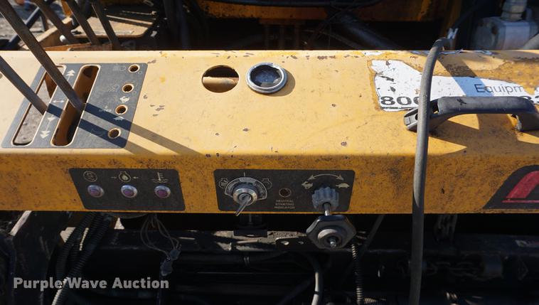 image for item DD6521 2006 Mauldin 550E paver