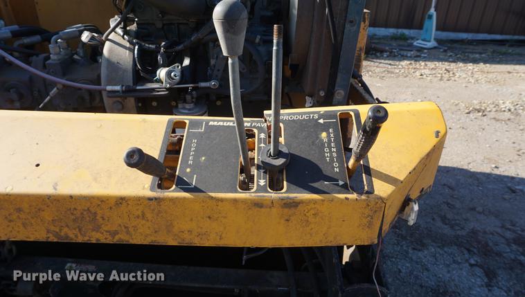 image for item DD6521 2006 Mauldin 550E paver