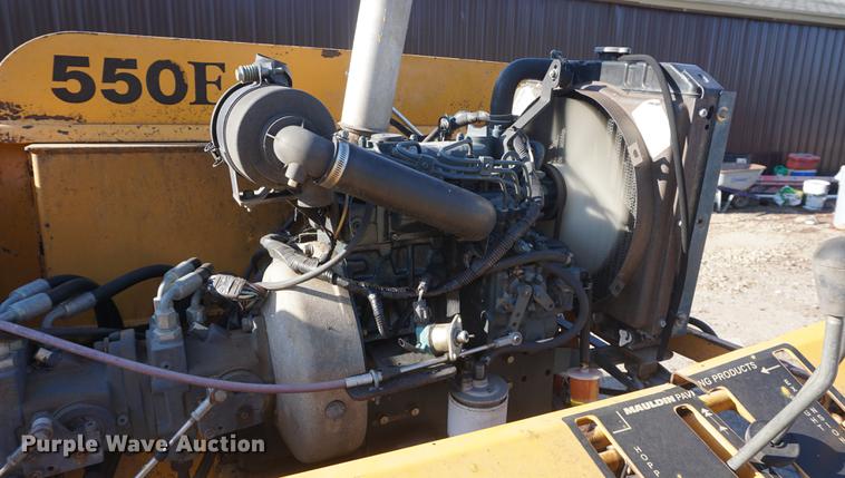 image for item DD6521 2006 Mauldin 550E paver