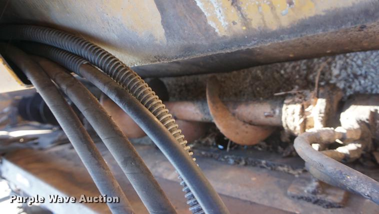 image for item DD6521 2006 Mauldin 550E paver