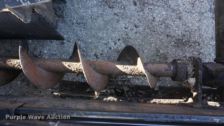 image for item DD6521 2006 Mauldin 550E paver