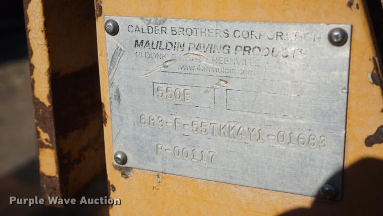 image for item DD6521 2006 Mauldin 550E paver