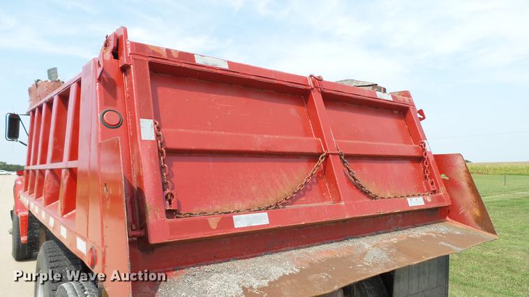 image for item DD7360 1987 Ford LNT8000 dump truck