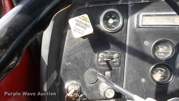 image for item DD7360 1987 Ford LNT8000 dump truck