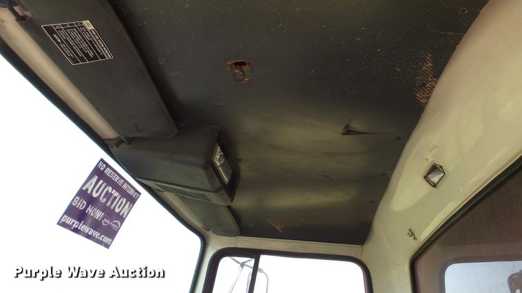 image for item DD7360 1987 Ford LNT8000 dump truck